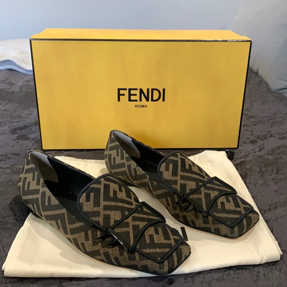 Fendi women’s logo flats